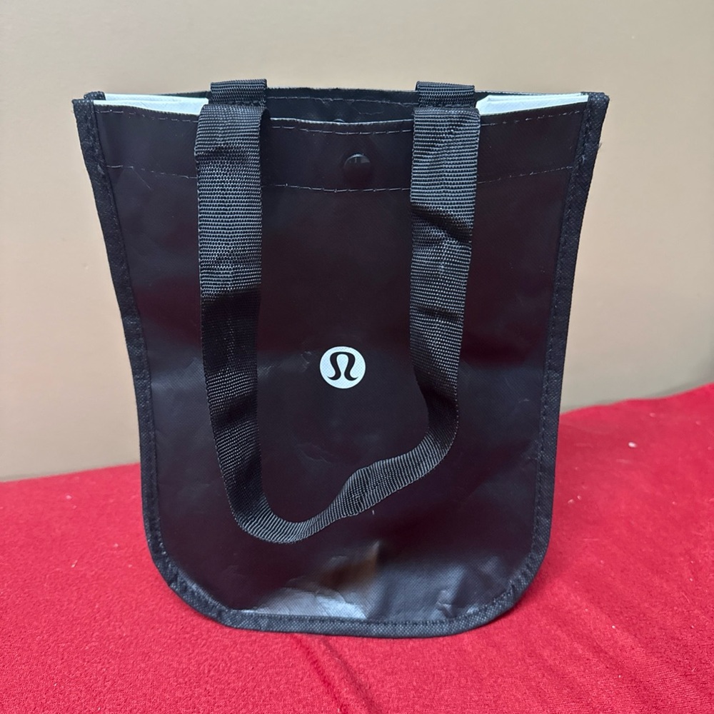 Lululemon Reusable Small Shopping Tote Bag Black White 9.25X11X4.5 Snap Closure